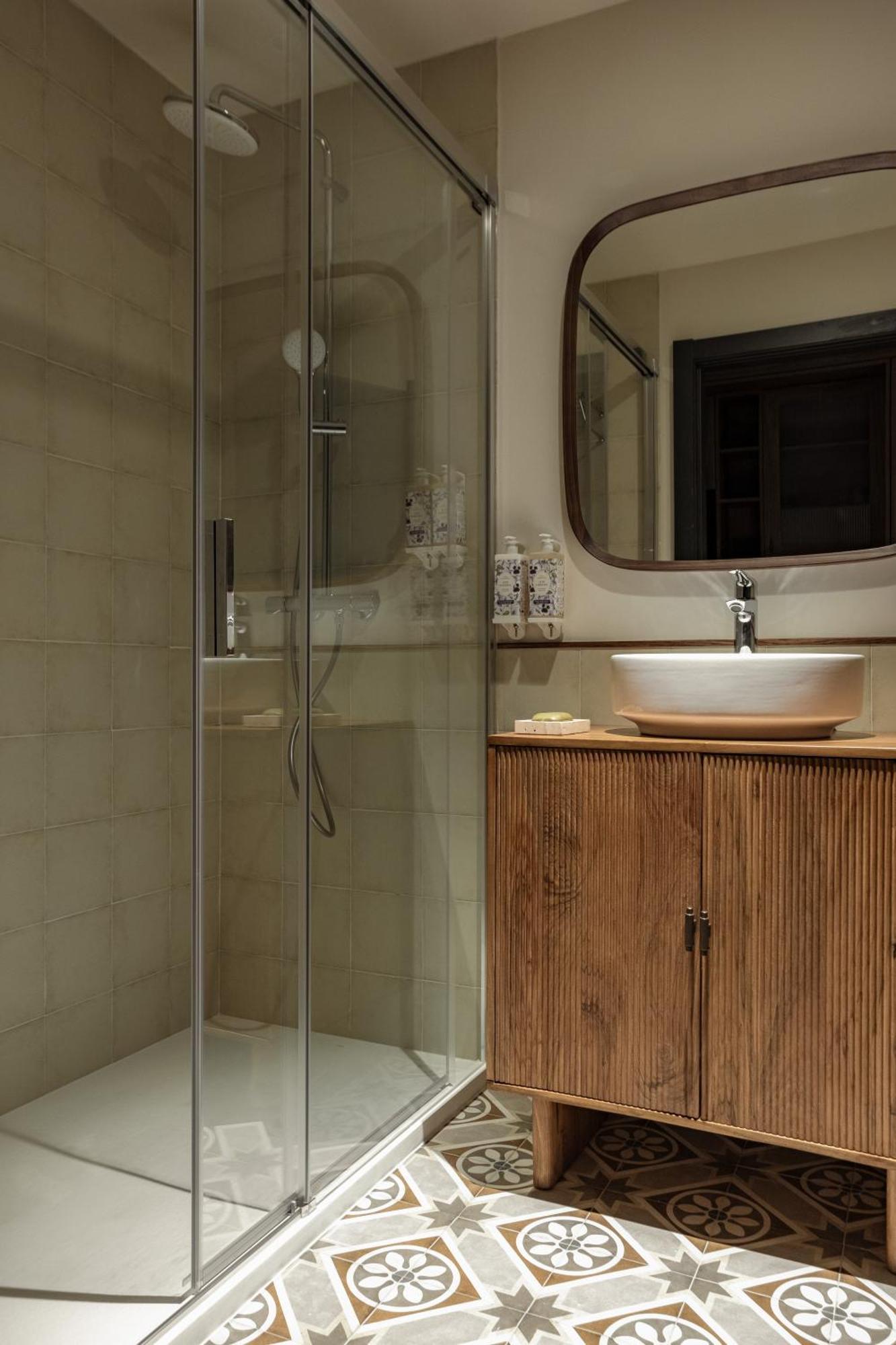 Batimont Suites & Apartments Бильбао Экстерьер фото