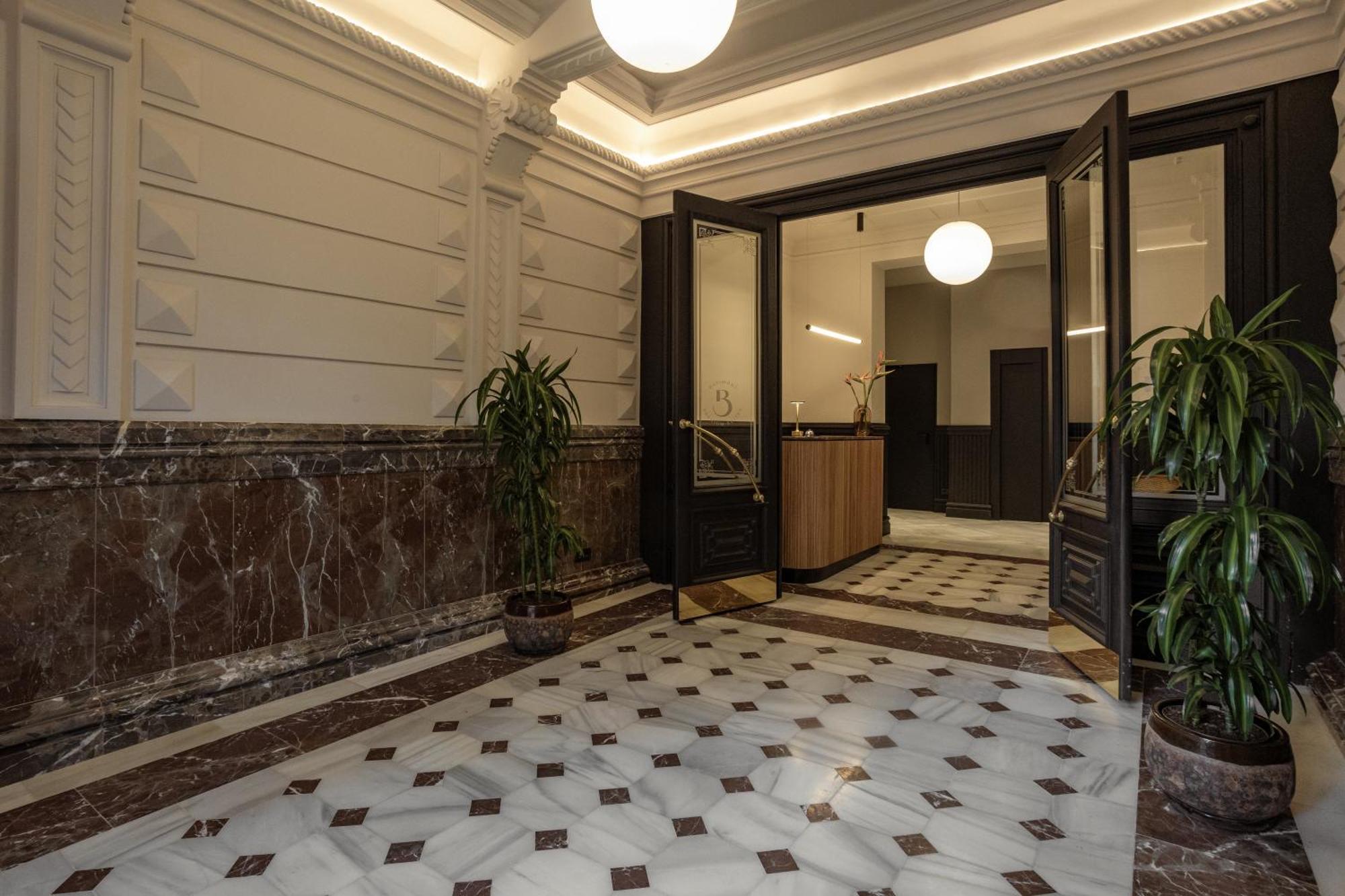 Batimont Suites & Apartments Бильбао Экстерьер фото