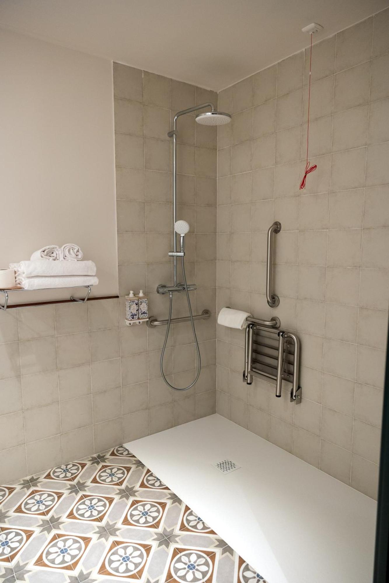 Batimont Suites & Apartments Бильбао Экстерьер фото