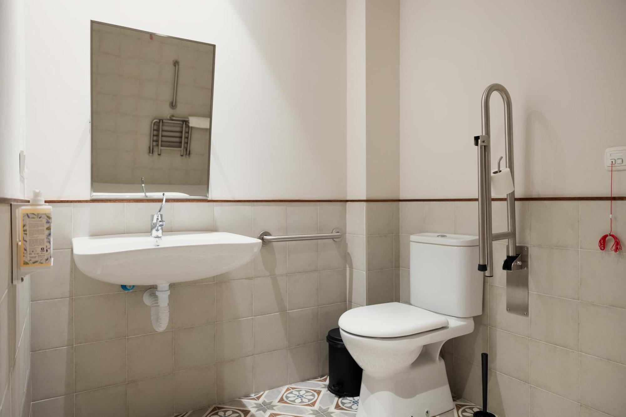 Batimont Suites & Apartments Бильбао Экстерьер фото