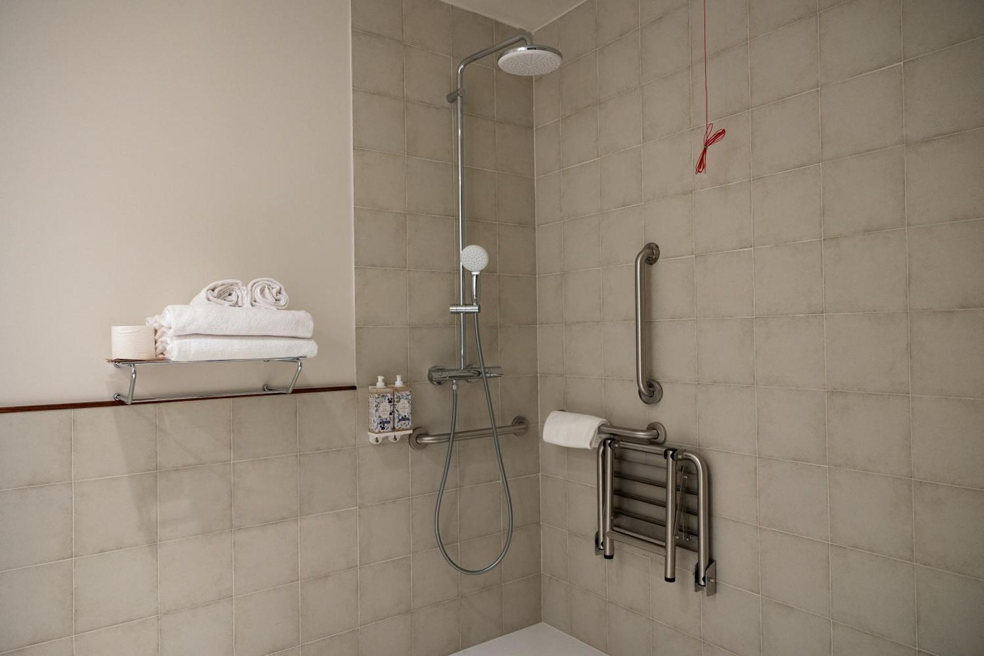 Batimont Suites & Apartments Бильбао Экстерьер фото